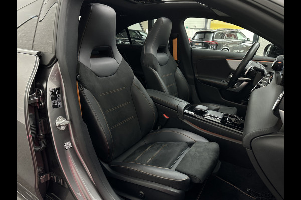 Mercedes-Benz CLA-Klasse 180 Edition 1 AMG-Line | Panorama | Sfeerverlichting | Widescreen | Memory | Multi-Beam LED | Keyless-Go | 19 Inch | Stoelverwarming | Night-Pakket | Camera | Origineel NL | Nieuwe Banden & Onderhoudsbeurt |