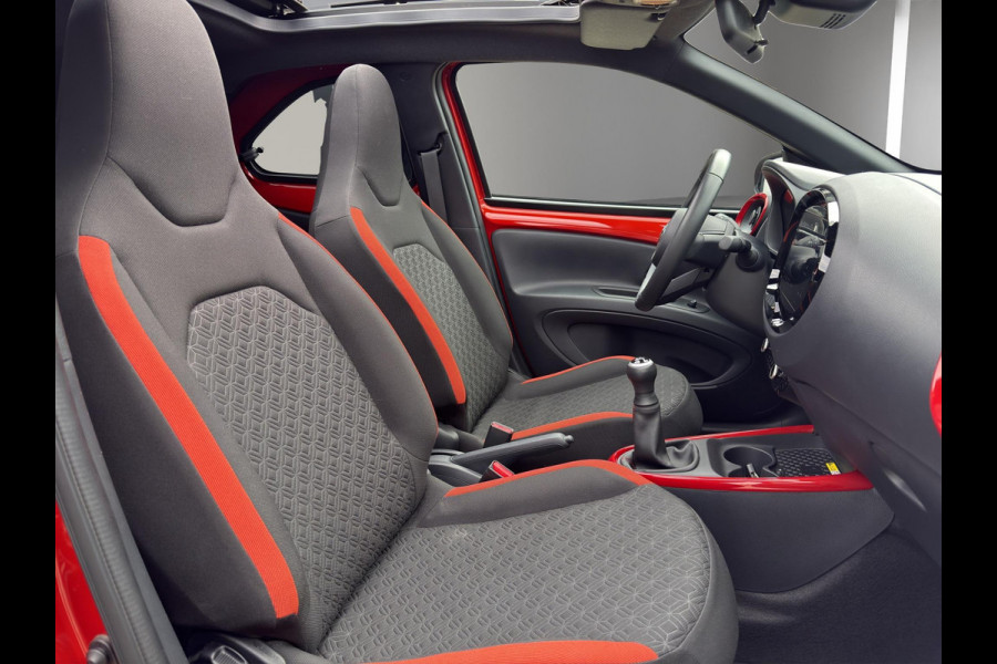 Toyota Aygo X 1.0 VVT-i MT Pulse Cabrio Dak | Airco (automatisch) | Camera | Cruise Control Adaptief | Apple /Android Auto
