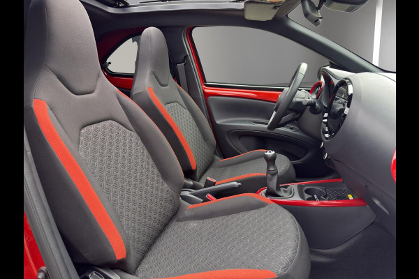 Toyota Aygo X 1.0 VVT-i MT Pulse Cabrio Dak | Airco (automatisch) | Camera | Cruise Control Adaptief | Apple /Android Auto