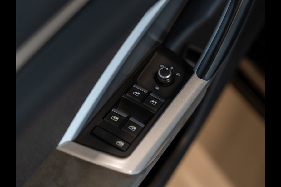 Audi Q3 45 TFSI e edition, Matrix LED, Virtual Cockpit, Apple Carplay, ACC, Android, Clima, PDC, Trekhaak 13P, Volledig Onderhoud