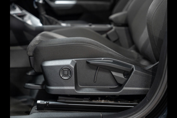 Audi Q3 45 TFSI e edition, Matrix LED, Virtual Cockpit, Apple Carplay, ACC, Android, Clima, PDC, Trekhaak 13P, Volledig Onderhoud