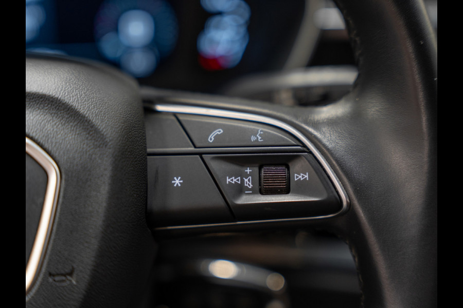 Audi Q3 45 TFSI e edition, Matrix LED, Virtual Cockpit, Apple Carplay, ACC, Android, Clima, PDC, Trekhaak 13P, Volledig Onderhoud
