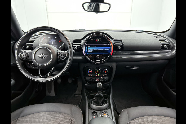 MINI Clubman 1.5 Cooper Business Edition (NAVIGATIE, CLIMA, PARKEERSENSOREN , 1e EIGENAAR, GOED ONDERHOUDEN)