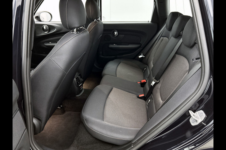 MINI Clubman 1.5 Cooper Business Edition (NAVIGATIE, CLIMA, PARKEERSENSOREN , 1e EIGENAAR, GOED ONDERHOUDEN)