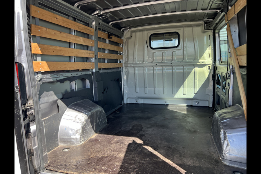 Peugeot Boxer 30 2.2 BlueHDi 120 L1H1 Club
