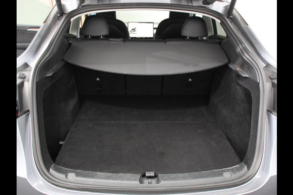 Tesla Model Y Long Range AWD 75 kWh Climate control Adaptieve cruise control Achteruitrijcamera Panoramadak Keyless Stuurverwarming Stoelverwarming LED Navigatie Parkeersensoren