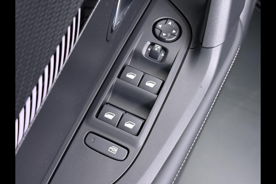 Peugeot 2008 1.2 Hybrid 136 Allure ADAPTIVE CRUISE CONTROL| ACHTERUITRIJCAMERA| APPLE CARPLAY/ ANDROID AUTO| DODE HOEK SENSOR