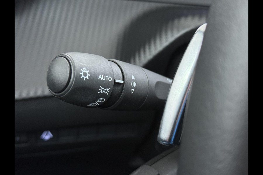 Peugeot 2008 1.2 Hybrid 136 Allure ADAPTIVE CRUISE CONTROL| ACHTERUITRIJCAMERA| APPLE CARPLAY/ ANDROID AUTO| DODE HOEK SENSOR