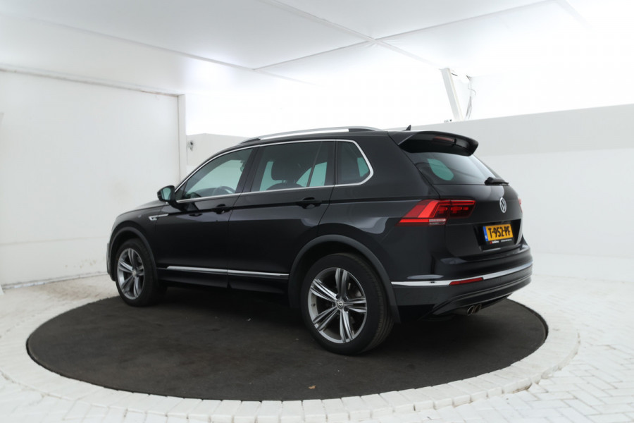 Volkswagen Tiguan 2.0 TSI 4Motion Highline Business R Automaat, Panorama, R-Line!