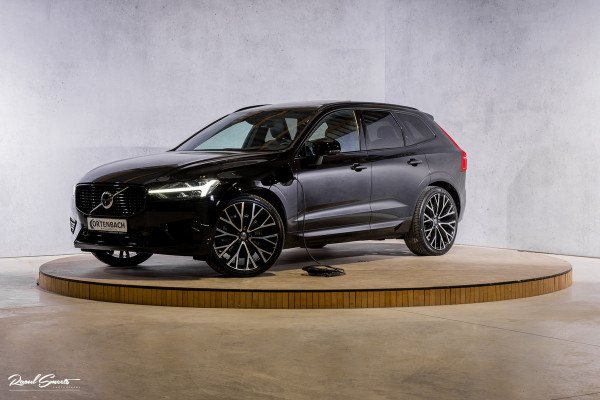 Volvo XC60 2.0 T8 Plug-in hybrid AWD R-Design | Luchtvering | Zwenkbare trekhaak | Panorama dak | Memory | Adaptieve cruise |