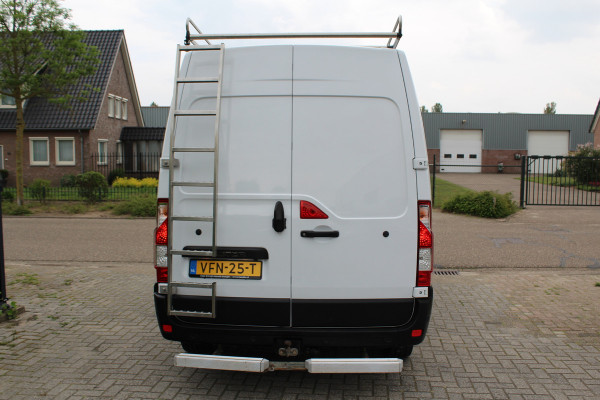 Renault Master T35 2.3 dCi 135PK Euro6 L2H2 -- Klaar voor het werk! -- ✓ imperiaal ✓ camera ✓ trekhaak ✓ omvormer ✓ airco