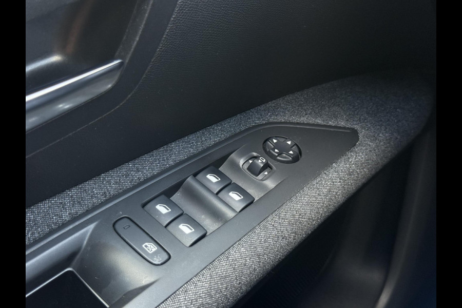 Peugeot 3008 1.2 PureTech Blue Lease Executive Navi|D-riem vv in 2024|Camera|i-Cockpit|Carplay|Clima|Cruise|Trekhaak|N.A.P|APK tot 08-2026