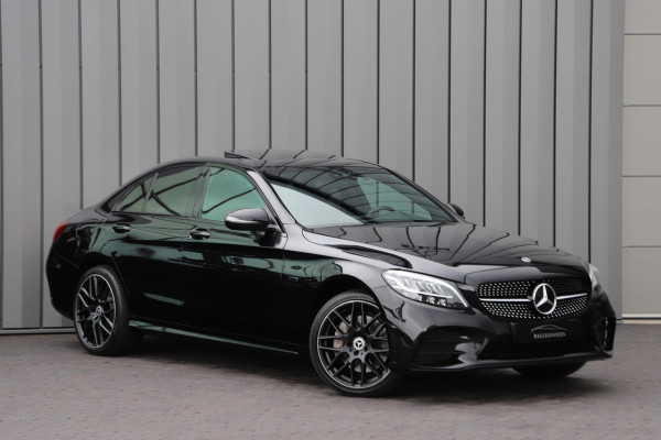Mercedes-Benz C-Klasse 300e AMG 4-Matic | 320PK | Schuifdak | Sfeerverlichting | Leder | Facelift | Carplay | Standkachel | Camera | 2020.