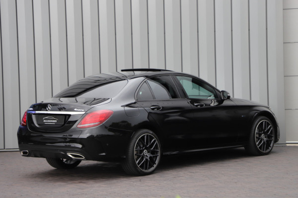 Mercedes-Benz C-Klasse 300e AMG 4-Matic | 320PK | Schuifdak | Sfeerverlichting | Leder | Facelift | Carplay | Standkachel | Camera | 2020.