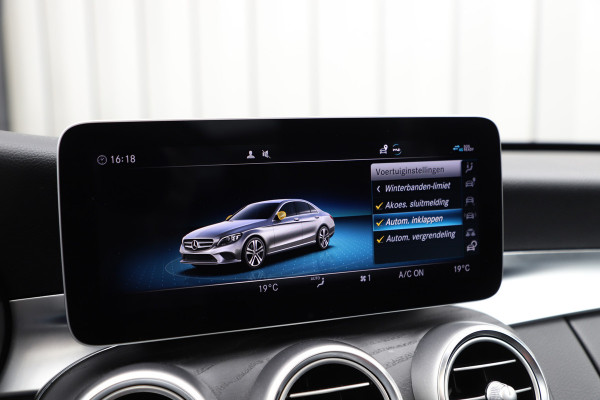 Mercedes-Benz C-Klasse 300e AMG 4-Matic | 320PK | Schuifdak | Sfeerverlichting | Leder | Facelift | Carplay | Standkachel | Camera | 2020.
