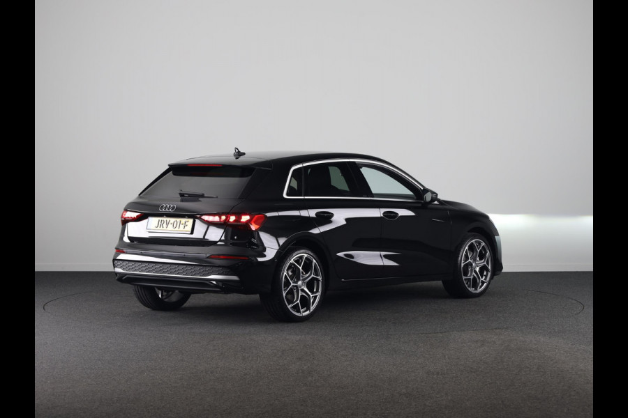 Audi A3 Sportback 30 TFSI Advanced edition 115pk S-tronic | Navigatie via App |  19 inch Lichtmetalen velgen | Stoelverwarming | Parkeersensoren voor en achter