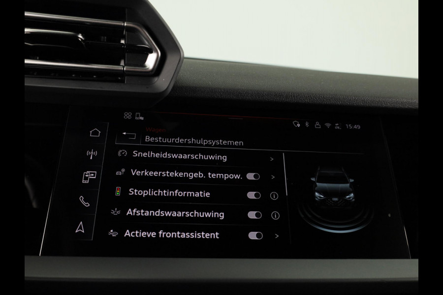 Audi A3 Sportback 30 TFSI Advanced edition 115pk S-tronic | Navigatie via App |  19 inch Lichtmetalen velgen | Stoelverwarming | Parkeersensoren voor en achter