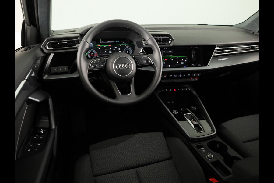 Audi A3 Sportback 30 TFSI Advanced edition 115pk S-tronic | Navigatie via App |  19 inch Lichtmetalen velgen | Stoelverwarming | Parkeersensoren voor en achter