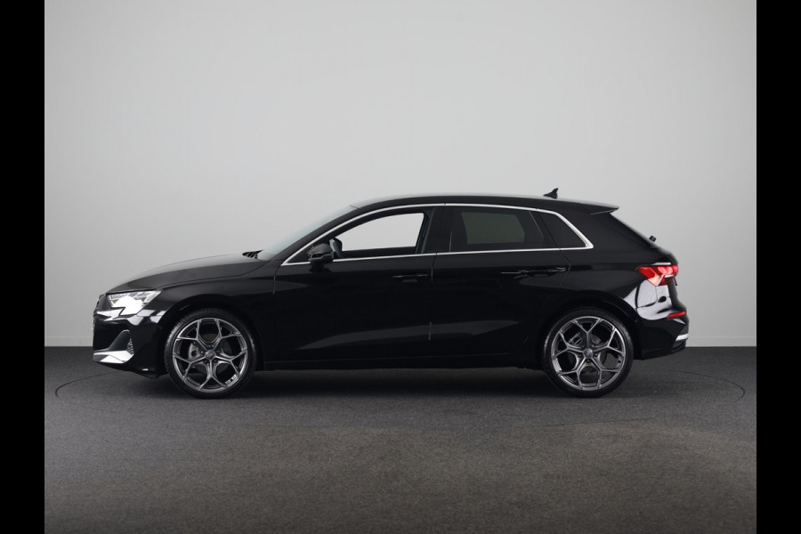 Audi A3 Sportback 30 TFSI Advanced edition 115pk S-tronic | Navigatie via App |  19 inch Lichtmetalen velgen | Stoelverwarming | Parkeersensoren voor en achter