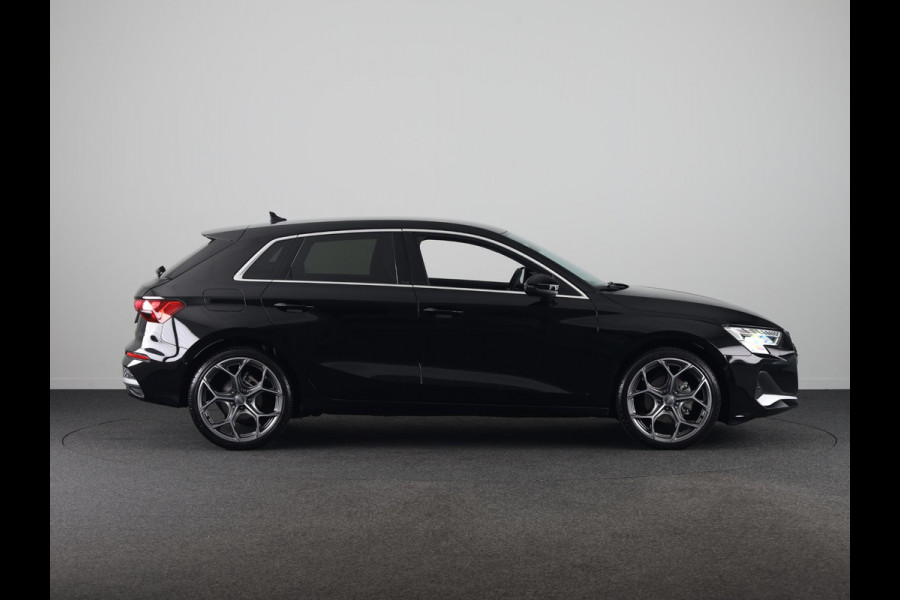 Audi A3 Sportback 30 TFSI Advanced edition 115pk S-tronic | Navigatie via App |  19 inch Lichtmetalen velgen | Stoelverwarming | Parkeersensoren voor en achter