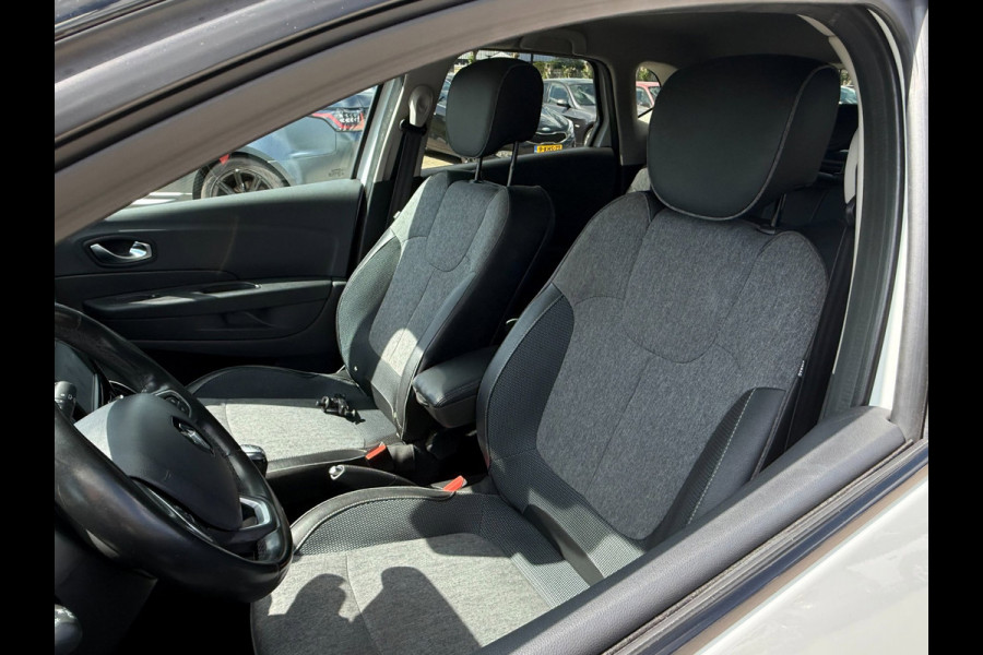 Renault Captur 0.9 TCe Intens| Carplay| Keyless| Camera| LMV 17"|