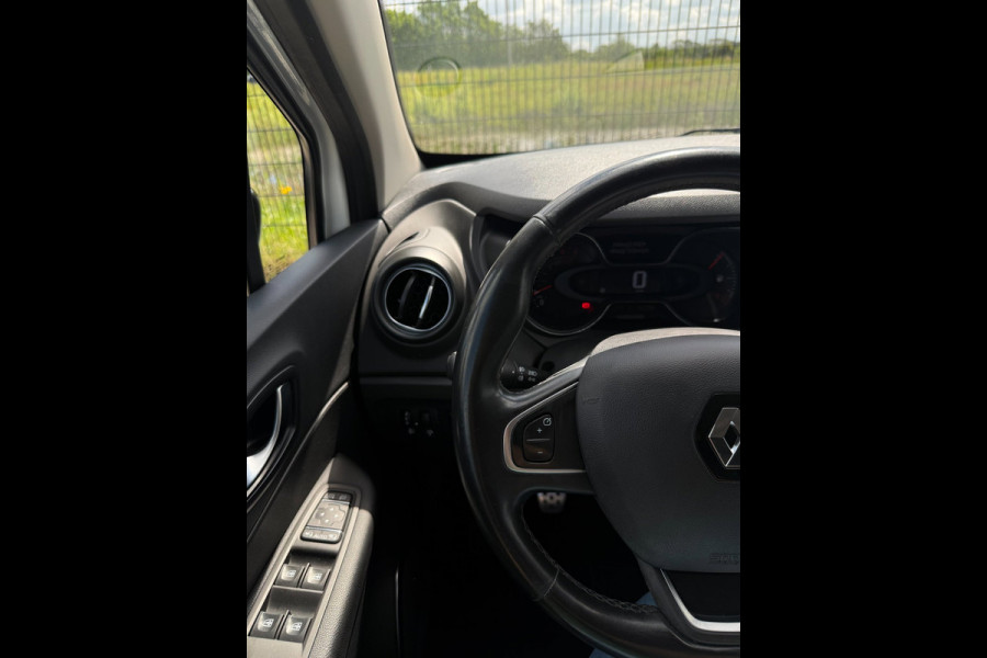 Renault Captur 0.9 TCe Intens| Carplay| Keyless| Camera| LMV 17"|