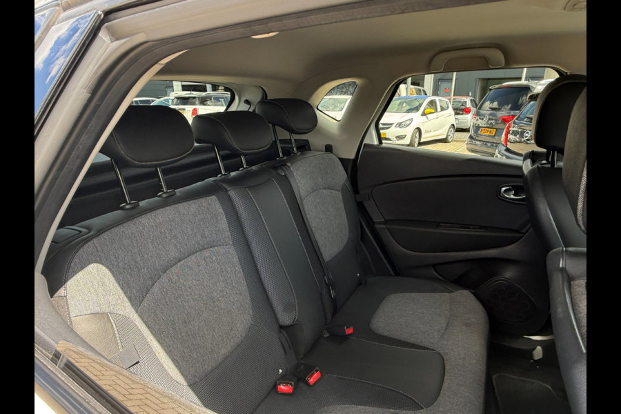 Renault Captur 0.9 TCe Intens| Carplay| Keyless| Camera| LMV 17"|