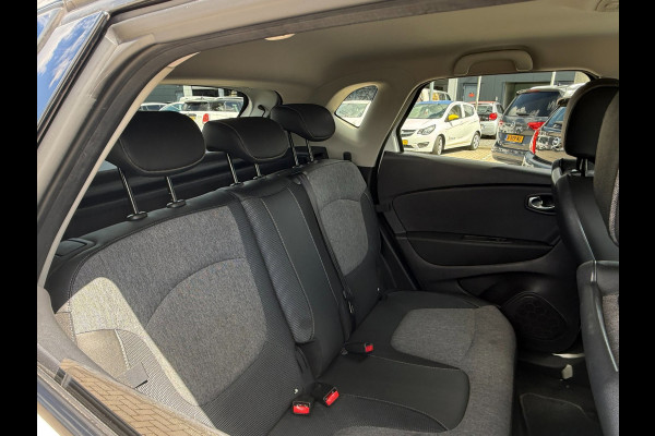 Renault Captur 0.9 TCe Intens| Carplay| Keyless| Camera| LMV 17"|