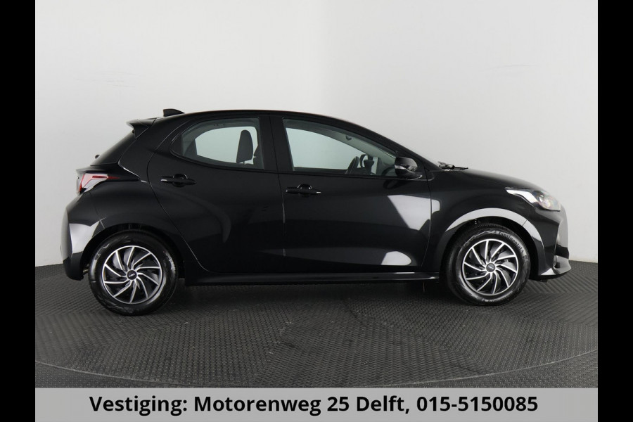 Toyota Yaris 1.5 HYBRID BLACKSTYLE AUTOMAAT GARANTIE 3-2035 ! CARPLAY NAVI. CAMERA.ADAPTIVE CRUISE.