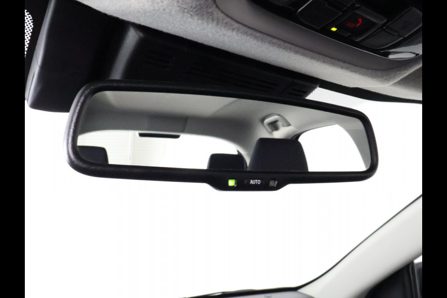 Toyota Yaris 1.5 HYBRID BLACKSTYLE AUTOMAAT GARANTIE 3-2035 ! CARPLAY NAVI. CAMERA.ADAPTIVE CRUISE.