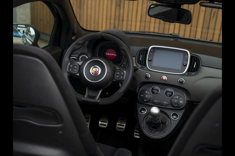 Abarth 595 C Competizione | Beats | Sabelt stoelen