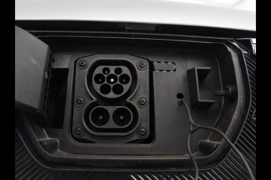 Dacia Spring 65 Extreme 27 kWh | SOH 94,9% | Leder | Camera | Carplay | Airco | Speedlimiter | Bluetooth | Parkeerhulp