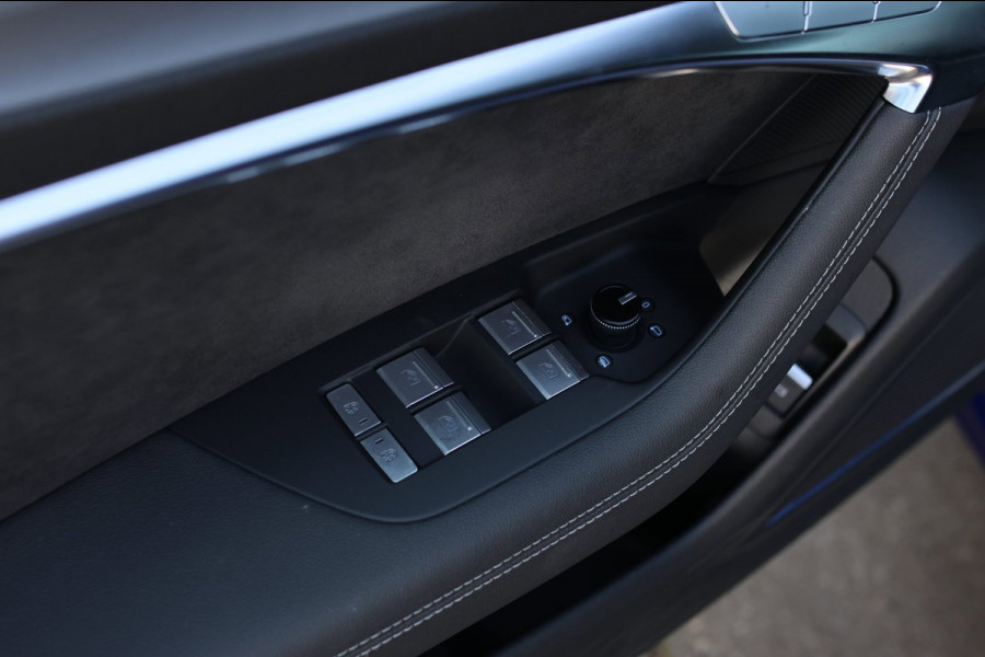 Audi A6 Avant 55 TFSI e Quattro S-Line *Pano*RS-Stoelen*B&O*Trekhaak*Camera*