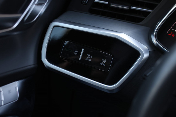 Audi A6 Avant 55 TFSI e Quattro S-Line *Pano*RS-Stoelen*B&O*Trekhaak*Camera*