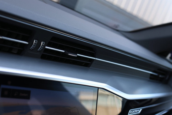 Audi A6 Avant 55 TFSI e Quattro S-Line *Pano*RS-Stoelen*B&O*Trekhaak*Camera*