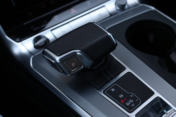 Audi A6 Avant 55 TFSI e Quattro S-Line *Pano*RS-Stoelen*B&O*Trekhaak*Camera*