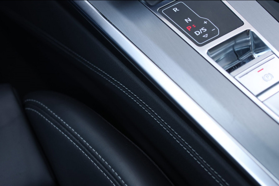 Audi A6 Avant 55 TFSI e Quattro S-Line *Pano*RS-Stoelen*B&O*Trekhaak*Camera*