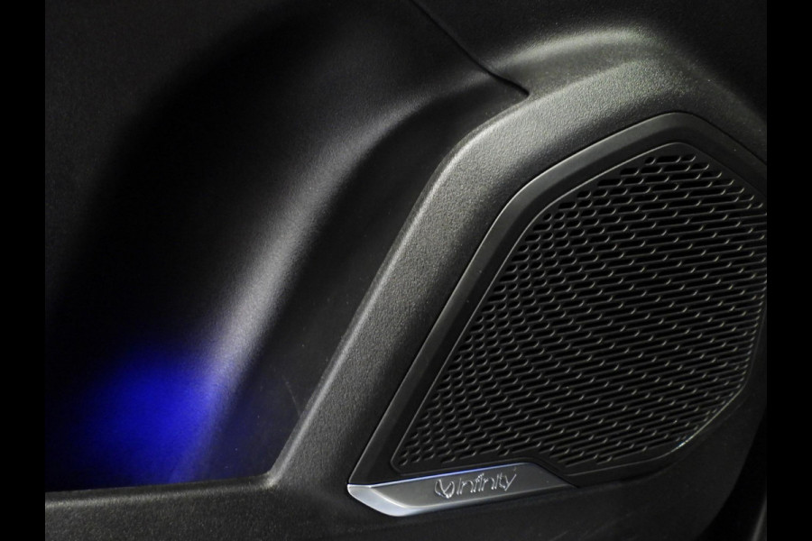 Lynk & Co 01 1.5 PHEV BlackLine STUURVERW/SCHUIFDAK/LED/20"LMV!