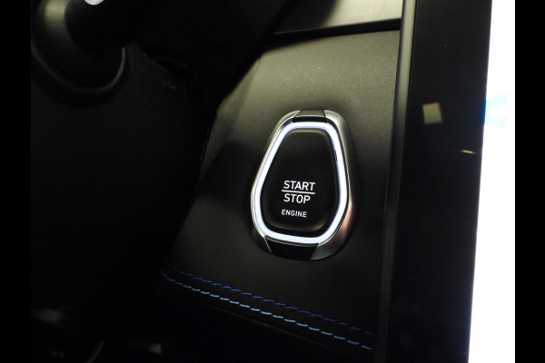 Lynk & Co 01 1.5 PHEV BlackLine STUURVERW/SCHUIFDAK/LED/20"LMV!