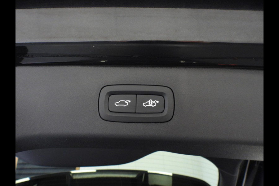 Lynk & Co 01 1.5 PHEV BlackLine STUURVERW/SCHUIFDAK/LED/20"LMV!