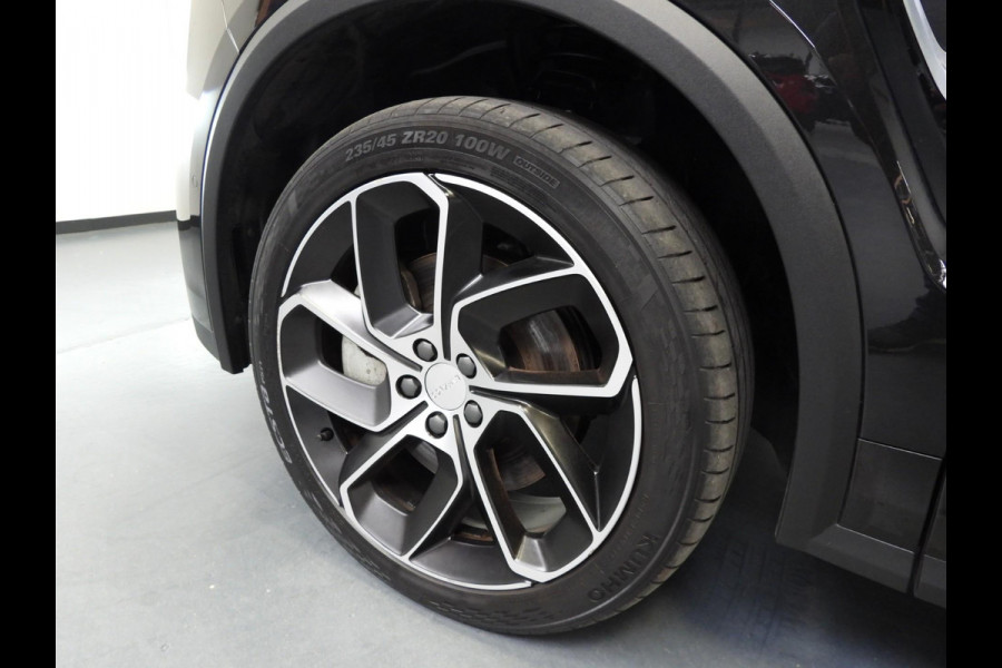 Lynk & Co 01 1.5 PHEV BlackLine STUURVERW/SCHUIFDAK/LED/20"LMV!
