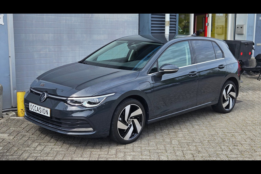 Volkswagen Golf 1.4 eHybrid Keyless Memory Matrix IQ Massage Virtual Camera Blindspot