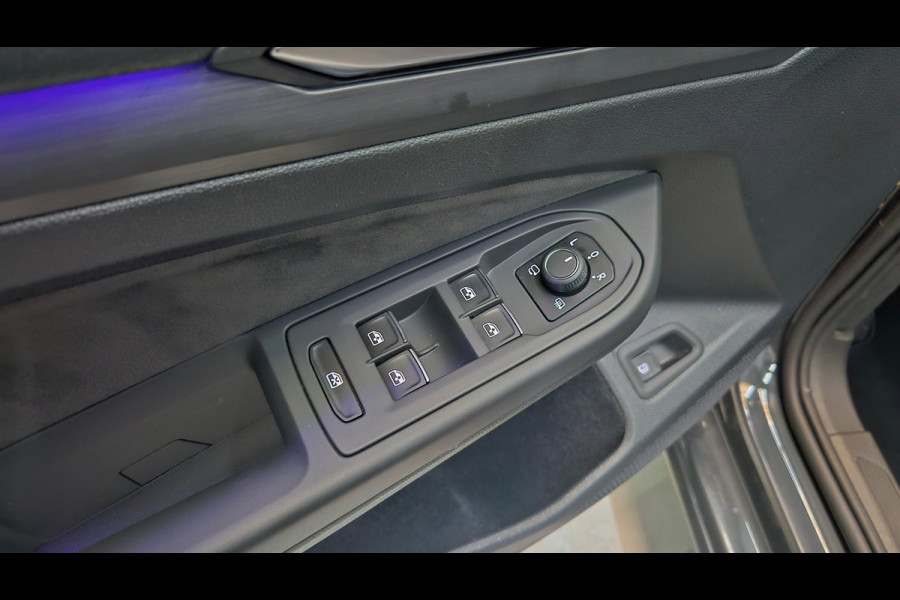 Volkswagen Golf 1.4 eHybrid Keyless Memory Matrix IQ Massage Virtual Camera Blindspot