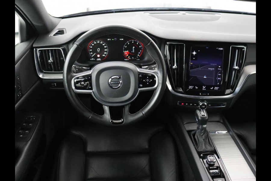 Volvo V60 2.0 T4 Inscription | Leder | Stoelverwarming | Adaptive cruise | Carplay | Camera | Navigatie | Full LED | Side Assist | Climate control | Parkeerhulp | Bluetooth | Origineel NL
