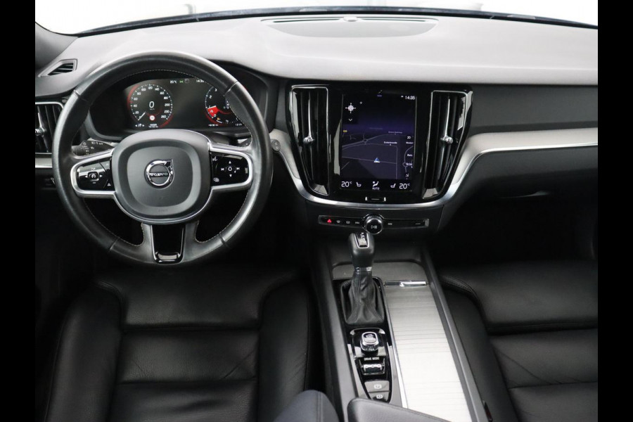 Volvo V60 2.0 T4 Inscription | Leder | Stoelverwarming | Adaptive cruise | Carplay | Camera | Navigatie | Full LED | Side Assist | Climate control | Parkeerhulp | Bluetooth | Origineel NL