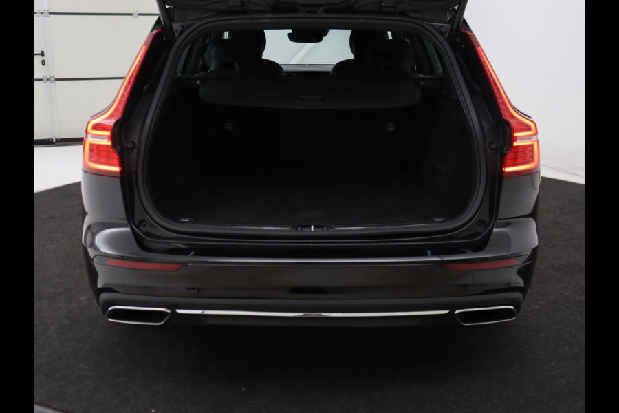 Volvo V60 2.0 T4 Inscription | Leder | Stoelverwarming | Adaptive cruise | Carplay | Camera | Navigatie | Full LED | Side Assist | Climate control | Parkeerhulp | Bluetooth | Origineel NL