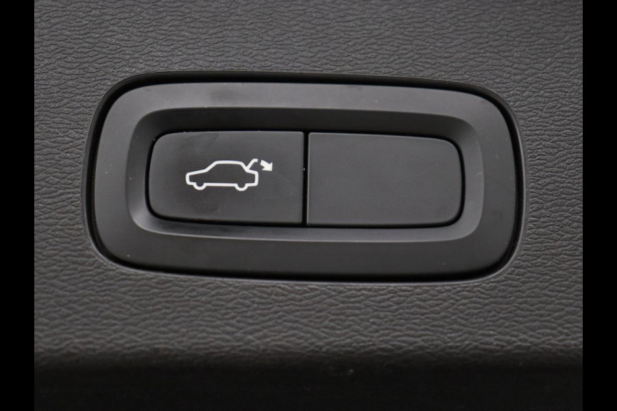 Volvo V60 2.0 T4 Inscription | Leder | Stoelverwarming | Adaptive cruise | Carplay | Camera | Navigatie | Full LED | Side Assist | Climate control | Parkeerhulp | Bluetooth | Origineel NL