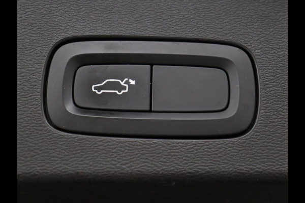 Volvo V60 2.0 T4 Inscription | Leder | Stoelverwarming | Adaptive cruise | Carplay | Camera | Navigatie | Full LED | Side Assist | Climate control | Parkeerhulp | Bluetooth | Origineel NL