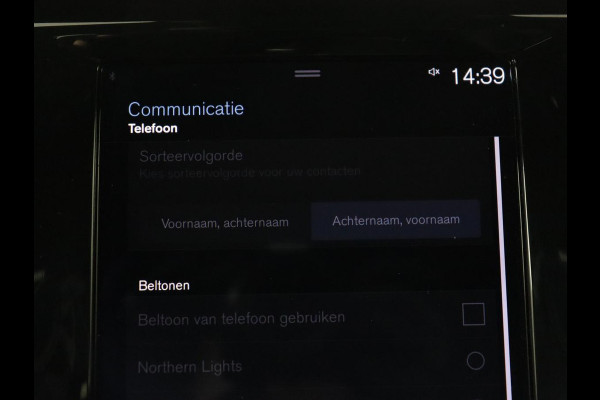 Volvo V60 2.0 T4 Inscription | Leder | Stoelverwarming | Adaptive cruise | Carplay | Camera | Navigatie | Full LED | Side Assist | Climate control | Parkeerhulp | Bluetooth | Origineel NL