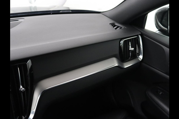 Volvo V60 2.0 T4 Inscription | Leder | Stoelverwarming | Adaptive cruise | Carplay | Camera | Navigatie | Full LED | Side Assist | Climate control | Parkeerhulp | Bluetooth | Origineel NL